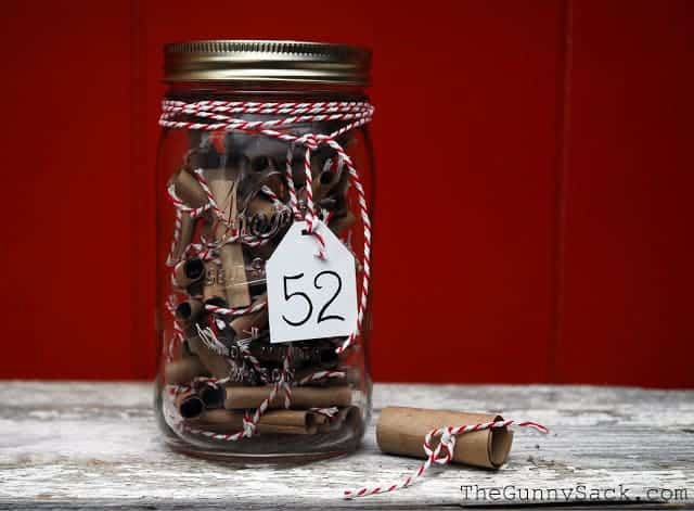 https://simplehomemadegifts.com/wp-content/uploads/2012/02/Handmade_Mason_Jar_Gift_Idea.jpg