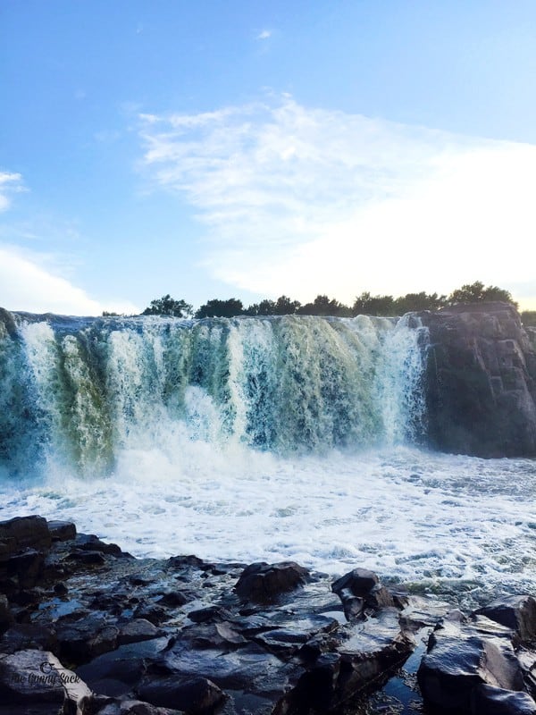 Big Sioux River Waterfall Sioux Falls, SD | thegunnysack.com