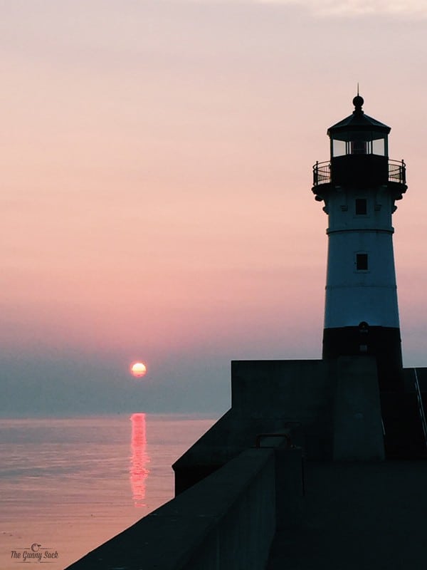 Lighthouse Sunrise Duluth | thegunnysack.com